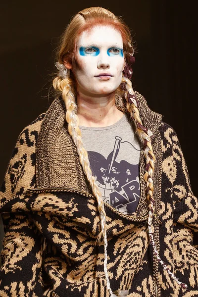 Look 36